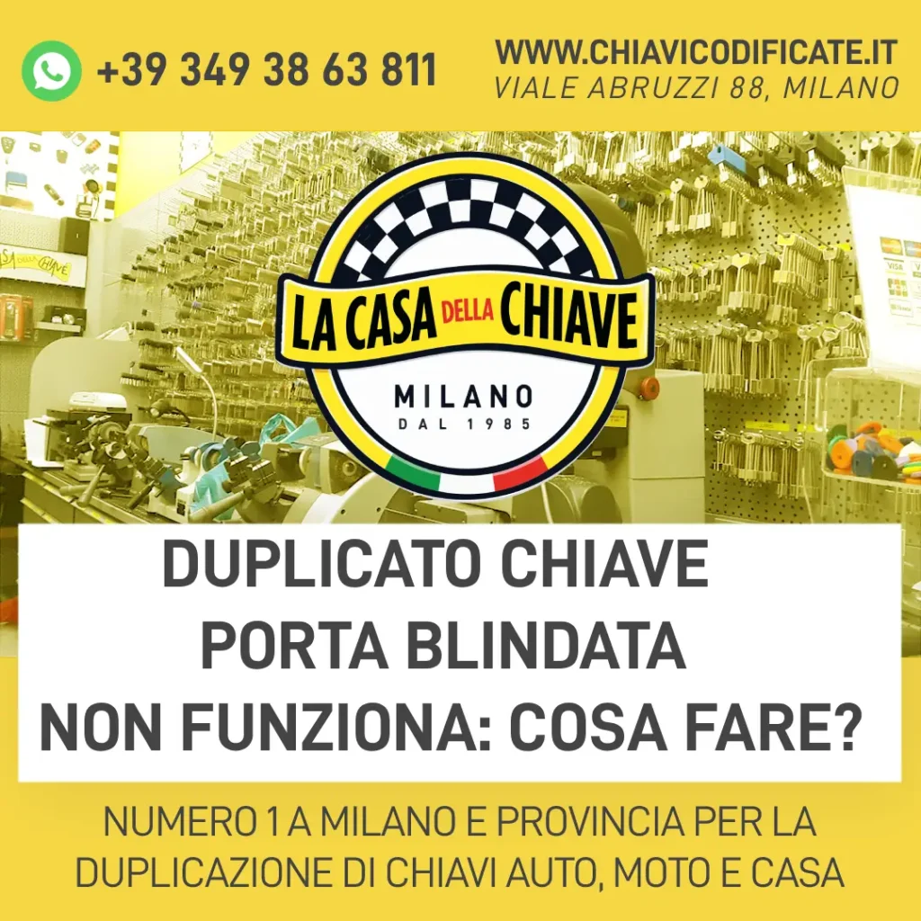 **Meta descrizione:** Duplicato chiave porta blindata non funziona: cosa fare? Chiedi una valutazione alla Casa della Chiave di Milano, con risposta rapida su WhatsApp. # Duplicato chiave porta blindata non funziona: cosa fare? ## Duplicato chiave porta blindata non funziona: cosa fare prima di riprovare **Duplicato chiave porta blindata non funziona: cosa fare?** La prima cosa è evitare di forzarlo e osservare dove compare la difficoltà. La chiave non entra completamente, si inserisce ma non gira oppure inizia a ruotare e poi si blocca? Descrivere il comportamento aiuta a impostare la verifica. Una copia che non apre non dimostra automaticamente che sia necessario cambiare la serratura. Il problema può riguardare il duplicato, l’esemplare utilizzato come riferimento oppure il sistema di chiusura. Alla **Casa della Chiave di Milano** puoi chiedere una valutazione e utilizzare il **servizio di risposta rapida** per spiegare la situazione prima della visita. Attraverso WhatsApp puoi comunicare quali prove hai già effettuato e sapere cosa portare, evitando tentativi improvvisati che potrebbero complicare il controllo. ## Individuare il momento in cui la chiave incontra difficoltà Dire soltanto “la copia non va” lascia aperte molte possibilità. È più utile distinguere il punto preciso in cui il funzionamento cambia rispetto alla chiave abituale. Puoi riferire, per esempio, che: * Il duplicato entra soltanto per una parte della sua lunghezza. * La chiave si inserisce completamente, ma non ruota. * La rotazione comincia e si interrompe sempre nello stesso punto. * La copia funziona in modo discontinuo. Queste osservazioni non sostituiscono una valutazione tecnica, ma permettono di descrivere il difetto con maggiore precisione. Non occorre ripetere insistentemente la prova per raccogliere informazioni. Comunica ciò che hai già notato e interrompi l’utilizzo se avverti una resistenza insolita. ## Confrontare il duplicato con la chiave utilizzata prima Un’informazione importante riguarda il funzionamento dell’esemplare precedente. Se la vecchia chiave continua a lavorare regolarmente e soltanto la nuova presenta difficoltà, il confronto tra le due diventa particolarmente utile. Se invece entrambe girano male, occorre considerare anche il cilindro, la serratura o il funzionamento della porta. Tra le possibili cause di un duplicato problematico rientrano l’usura della chiave di partenza, imprecisioni nella copia e caratteristiche specifiche del sistema, come riepiloga la [guida tecnica di KeyMe sui duplicati che non funzionano](https://key.me/article/why-some-copied-keys-dont-work). Il servizio di risposta rapida della Casa della Chiave ti permette di comunicare queste differenze e chiedere come preparare gli esemplari per il controllo. ## Il controllo della copia deve precedere qualsiasi modifica Quando una chiave sembra quasi funzionare, può venire la tentazione di correggerla con una lima o di applicare più forza durante la rotazione. Questi tentativi possono modificare il profilo e rendere più difficile individuare il difetto iniziale. Evita anche di usare pinze per aumentare la presa sulla testa della chiave. Le [istruzioni di utilizzo EVVA](https://www.evva.com/fileadmin/user_upload/Dokumente/Montageanleitungen/Mechanik_allgemein/W.TD.MTA.M.PZ.V4.LN.SEN.pdf) richiamano l’importanza di non utilizzare chiavi alterate, piegate o danneggiate nei propri cilindri. Conserva quindi il duplicato nelle condizioni in cui hai riscontrato il problema. Un controllo prima di qualsiasi intervento permette di confrontarlo più chiaramente con il riferimento utilizzato per la copia. ## Quando bisogna considerare anche la porta Il funzionamento della chiave dipende dall’interazione con il sistema di chiusura. Per questo è utile riferire se hai notato differenze tra porta aperta e porta chiusa. Se la difficoltà compare soltanto in una delle due condizioni, il tecnico potrà considerare anche l’allineamento della porta e il movimento dei componenti della serratura. Non significa che tu debba effettuare regolazioni o smontaggi. Segnala inoltre eventuali cambiamenti recenti: una porta che sfrega, una maniglia diventata più dura oppure una serratura che richiedeva già maggiore attenzione. La **risposta rapida** aiuta a raccogliere queste informazioni, mentre l’individuazione della causa può richiedere verifiche ulteriori rispetto alla sola osservazione della chiave. ## WhatsApp e servizio di risposta rapida per descrivere il problema Puoi contattare **La Casa della Chiave di Milano su WhatsApp** e spiegare che il duplicato della porta blindata non funziona correttamente. Nel messaggio indica il marchio della chiave, se lo conosci, e descrivi il difetto principale. Specifica se possiedi ancora l’esemplare utilizzato per la duplicazione e se questo apre regolarmente. Puoi chiedere quali fotografie siano utili per mostrare le due chiavi. Le immagini possono aiutare nella prima identificazione, ma non consentono sempre di valutare le piccole differenze che incidono sul funzionamento. Il **servizio di risposta rapida su WhatsApp** permette di avviare il confronto e organizzare la visita. Se la chiave è rimasta incastrata oppure non riesci ad accedere all’abitazione, comunicalo subito: si tratta di una situazione diversa dal controllo di una copia che puoi portare in negozio. ## Cosa portare per una verifica completa Prepara il duplicato che presenta difficoltà e, se disponibile, la chiave da cui è stato ricavato. Aggiungi l’eventuale tessera associata al sistema e comunica se possiedi altri esemplari funzionanti. Se hai richiesto più copie nello stesso momento, indica quante presentano il problema. Sapere che un solo duplicato funziona diversamente dagli altri è un dettaglio utile da riferire. Conserva anche i riferimenti della lavorazione, se disponibili. Chiedi quali elementi siano necessari prima di organizzare la consegna. Grazie al servizio di risposta rapida puoi preparare il materiale e presentare una descrizione completa, senza dover ricostruire tutte le informazioni durante la visita. ## Dopo il controllo, verificare il funzionamento prima dell’uso quotidiano Una volta conclusa la verifica o ritirata una nuova copia, segui le indicazioni ricevute per controllarne il funzionamento. Prima di affidarla a un familiare o conservarla come unica chiave di riserva, accertati che lavori regolarmente. Se noti ancora una difficoltà, riferisci esattamente ciò che succede. Evita di considerare normale una copia che richiede ogni volta movimenti particolari o una forza maggiore. La **Casa della Chiave si trova in viale Abruzzi 88 a Milano**. Puoi contattare il negozio su WhatsApp e utilizzare il servizio di risposta rapida per chiedere informazioni sulla valutazione, sugli orari e sui passaggi necessari. ## FAQ sui duplicati delle chiavi che non funzionano ### Una chiave nuova deve essere utilizzata molte volte per adattarsi? Non fare affidamento su un presunto periodo di adattamento per risolvere resistenze o blocchi. Se la copia non lavora regolarmente, chiedi un controllo prima di insistere con l’utilizzo. ### Il duplicato apre ma non chiude: devo segnalarlo? Sì. Specifica in quale direzione compare la difficoltà e se l’esemplare precedente presenta lo stesso comportamento. È una distinzione utile per la valutazione, senza tentare di superare il blocco applicando forza. ### La testa della copia ha un colore diverso: può essere quello il problema? Il colore o il logo sulla testa non bastano a stabilire la compatibilità. Contano il modello e le caratteristiche funzionali della chiave, che devono essere verificati attraverso il confronto con il riferimento corretto. ### Se ho fatto tre copie e soltanto una non funziona, cosa porto? Comunica la situazione al negozio e chiedi quali esemplari presentare. Il duplicato difettoso, una copia funzionante e la chiave di partenza possono offrire elementi utili per il confronto. ### Posso affidare il duplicato a qualcuno se funziona soltanto ogni tanto? È preferibile farlo controllare prima di utilizzarlo come chiave affidabile. Un funzionamento discontinuo va descritto e valutato, soprattutto se la persona che lo riceve non dispone di un altro esemplare. ### Devo sostituire subito il cilindro se una nuova copia non apre? Duplicato chiave porta blindata non funziona: cosa fare?